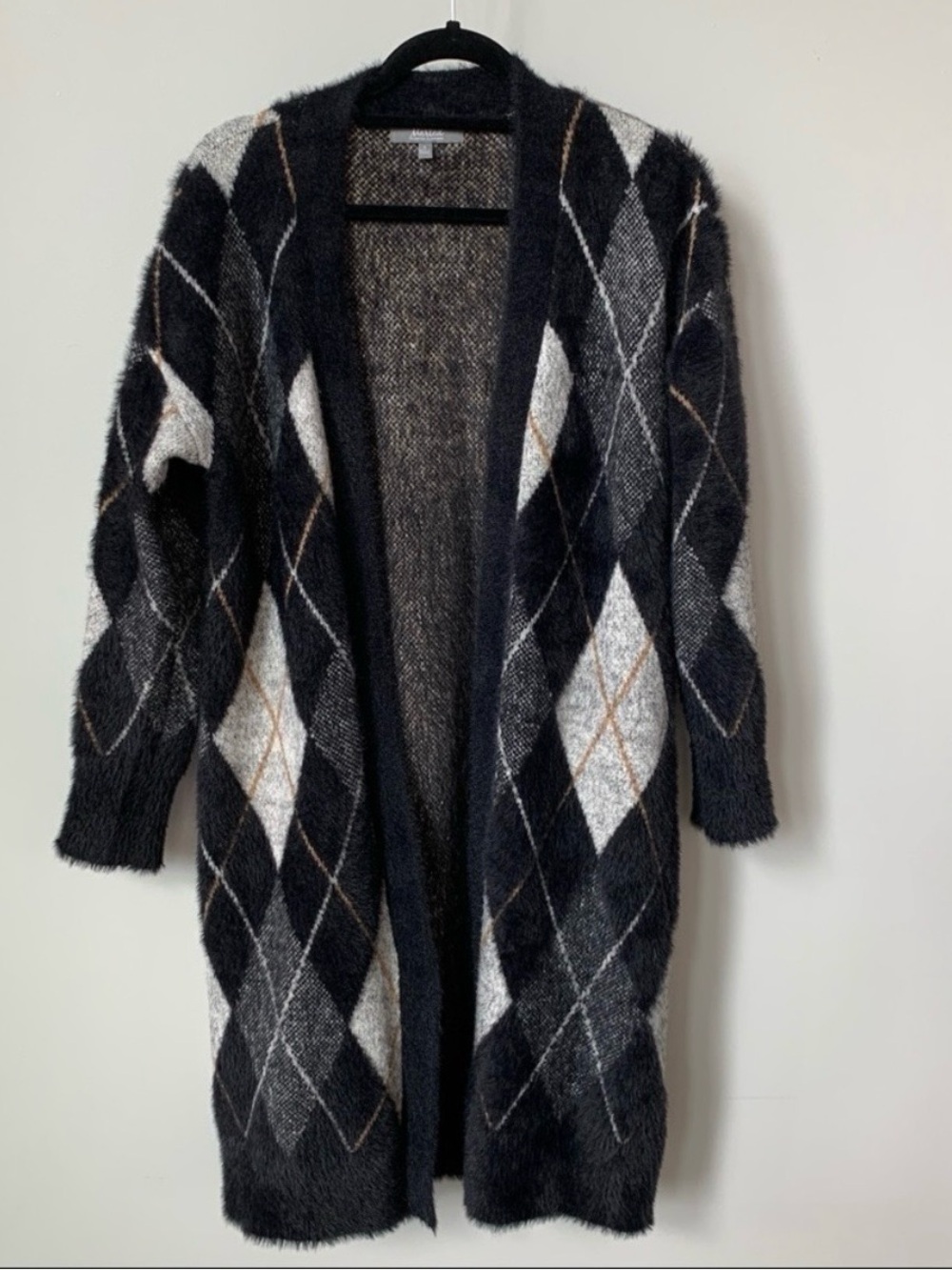 Marled Black & Gray Argyle Fuzzy Open-Front Cardigan